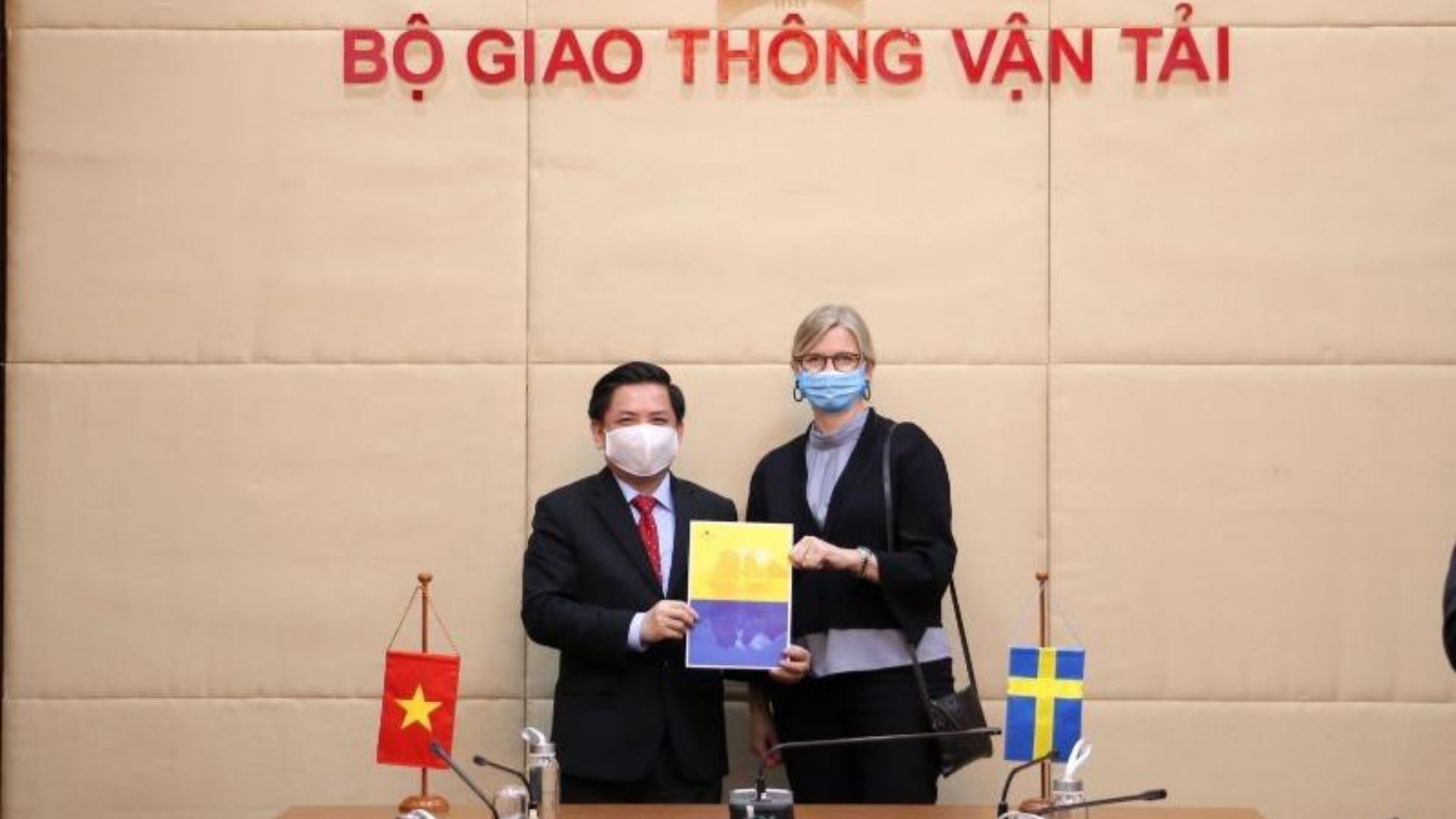 Thụy Điển đề xuất hỗ trợ hàng không Việt Nam 2 tỷ USD